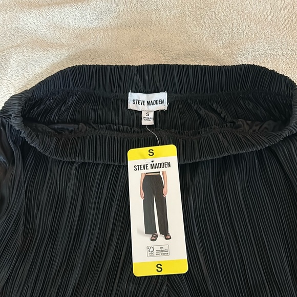 Steve Madden Pants - Pleated trousers